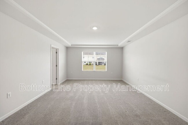 Building Photo - 5038 Kota St