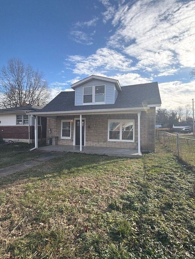 Building Photo - 1702 Bicknell Ave