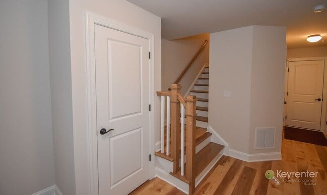 Building Photo - 320 Schadle Rd