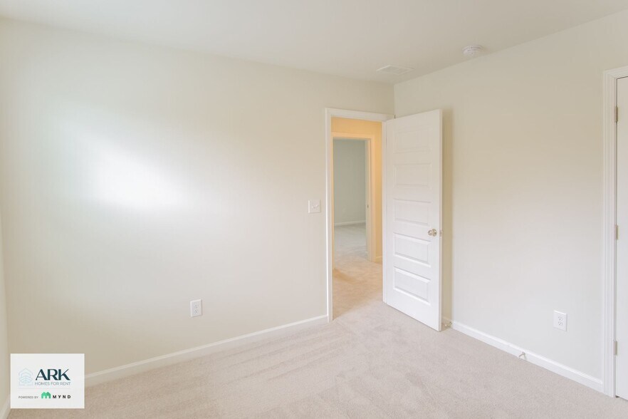 Building Photo - 1145 Joywood Dr
