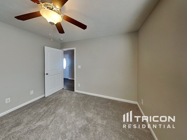Building Photo - 1398 Scrub Oak Drive
