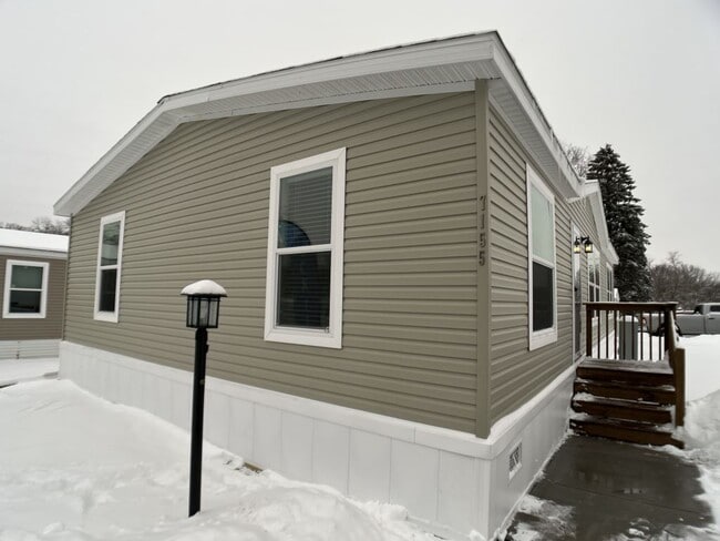 Building Photo - 7155 126th St W