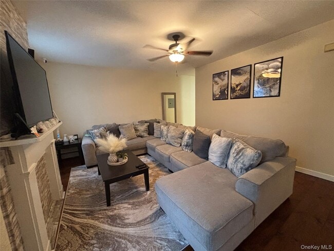 Primary Photo - 113 Academy St