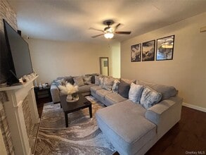 Building Photo - 113 Academy St