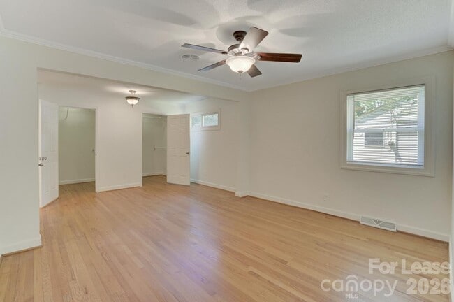 Building Photo - 121 Marshdale Ave SW