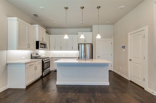 Building Photo - 1237 Pebblebrook Dr