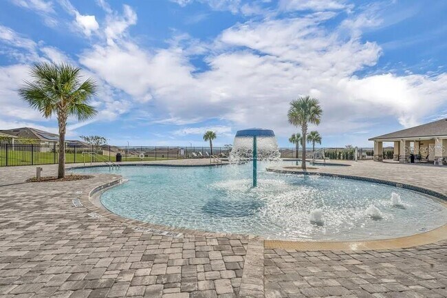 Building Photo - 1140 Sugarwood St