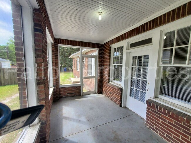 Building Photo - 3412-3414 Blossom Street - Inside CoC - R1...