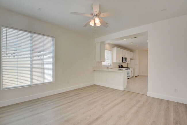 Building Photo - Bright 3-Bed Home in Gated Silverado Ranch Community – All Pets Welcome