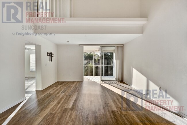 Building Photo - 4220 Players Pl