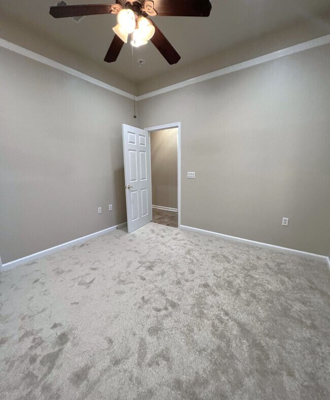 Building Photo - 106 Morning Glory Cir