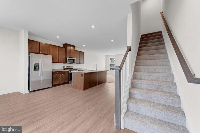 Building Photo - 66 SPYGLASS HILL Dr