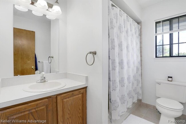 Building Photo - 27320 Sandy Hill Ln