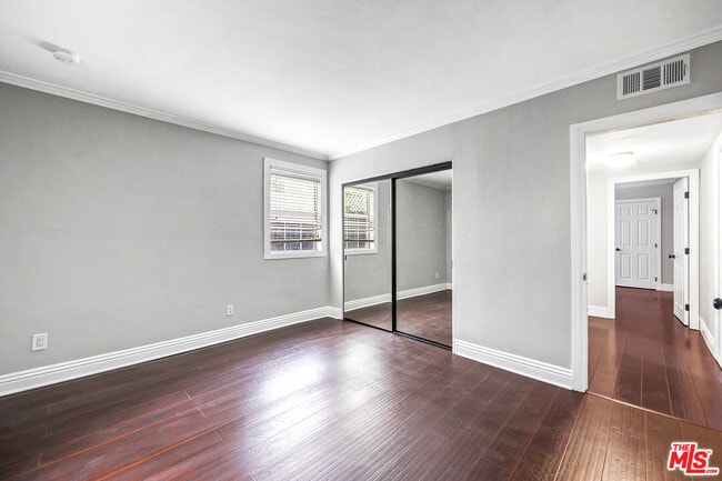 Building Photo - 11419 Sunshine Terrace