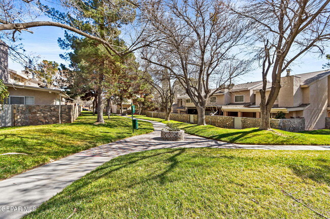 Building Photo - 1742 Pico Alto Dr