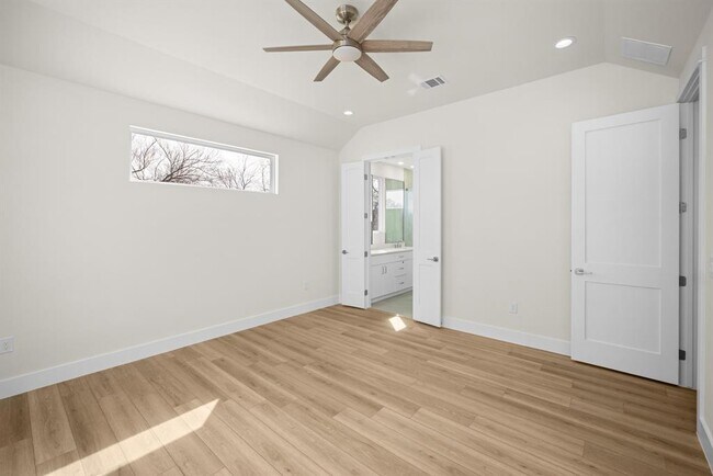 Building Photo - 6107 Richardson Ln