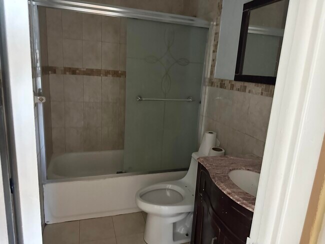 Building Photo - 6214 Wauconda Way W