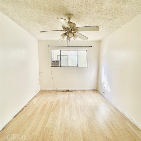 Building Photo - 3265 Santa Fe Ave
