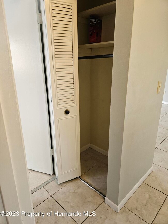 Building Photo - 4623 Cynthia Ln