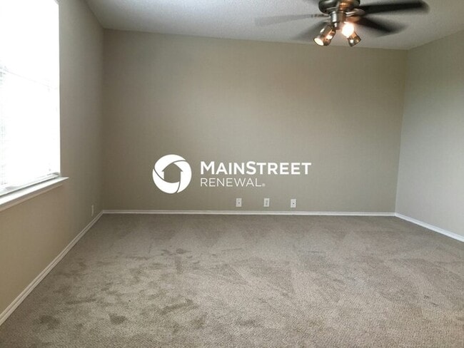 Building Photo - 4 Bedroom Pet-Friendly Home in Glenn Heights, TX with Main Street Renewal