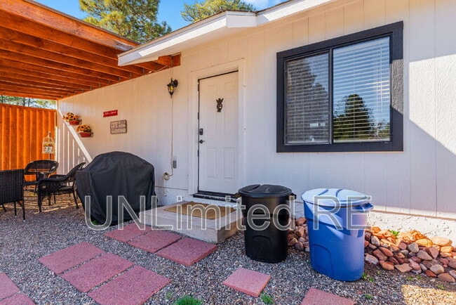 Building Photo - 5750 E Jeremy Ln