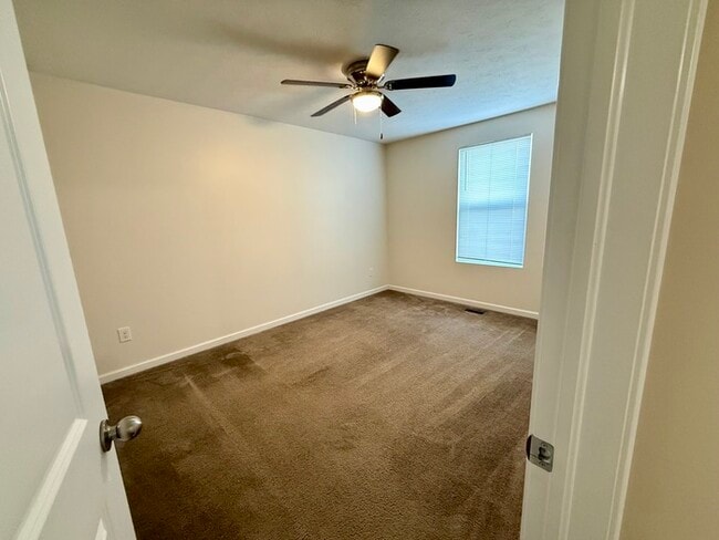 Building Photo - Spacious 4BR 2B w/ Large Backyard • Full Appliance Kitchen • 2-Car Garage in Pataskala