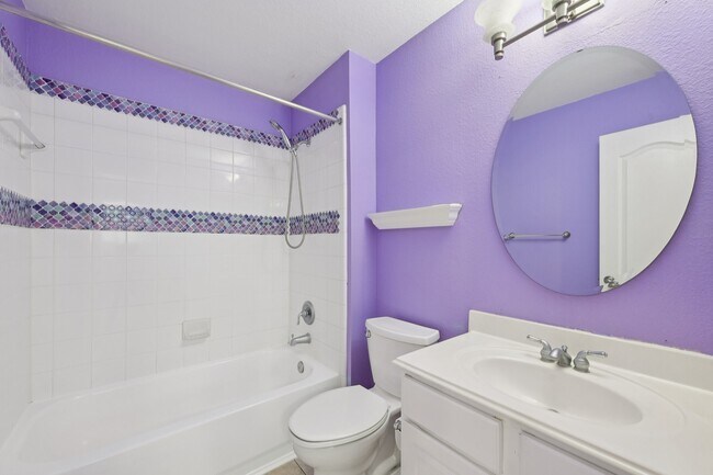 Building Photo - 15114 Magnoliabough Pl