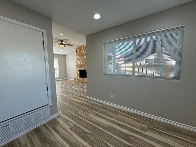 Building Photo - 12804 Copper Cliff Ave