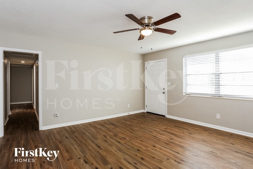 Building Photo - 2853 Oakcove Ln