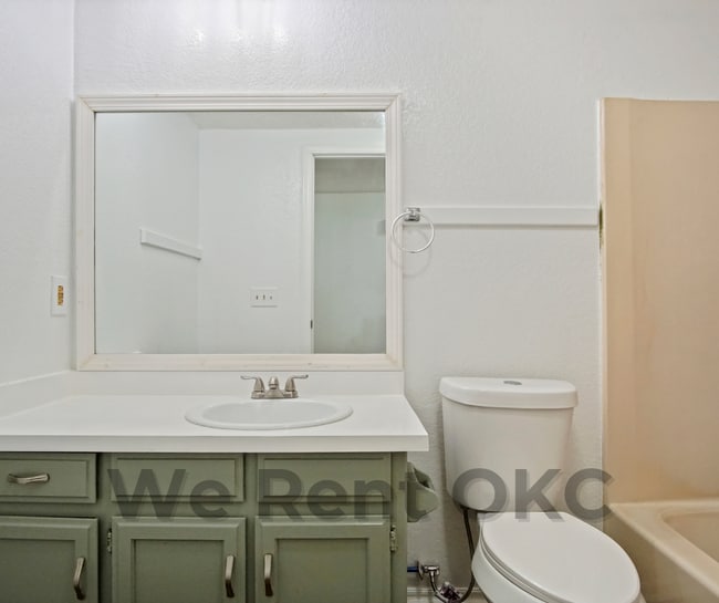 Building Photo - 7500 NW 113th Pl