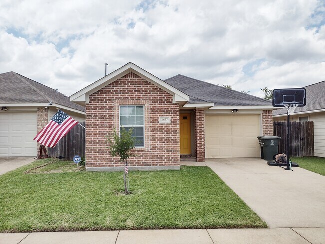 Building Photo - 2637 Symphony Park Dr
