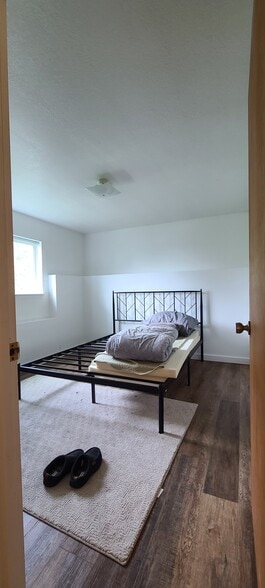 Bedroom 1 - 442 SW Coast Ave
