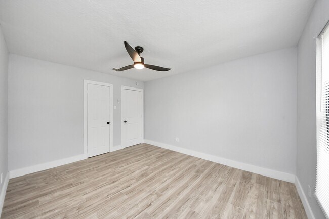 Building Photo - 503 Schilling Ave