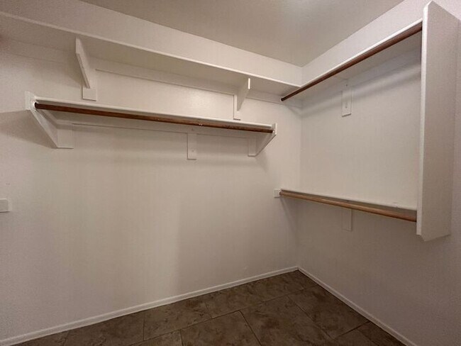 Building Photo - 6858 S 19th St