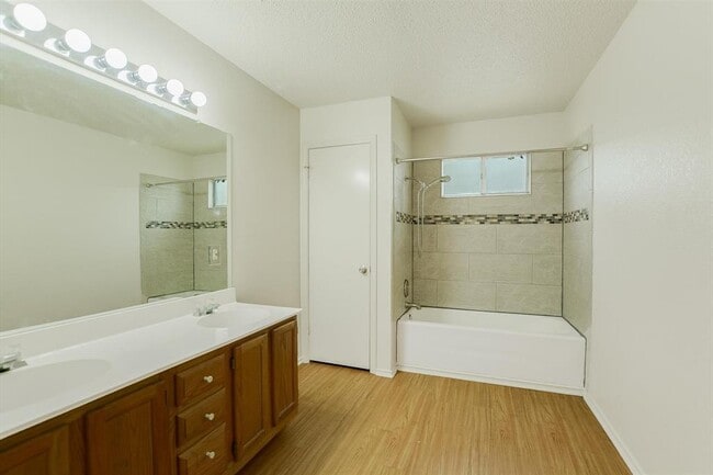 Building Photo - 13917 Maricella Ln