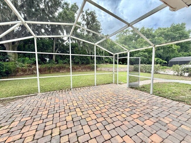 Building Photo - Large and Stunning 2700sqft Newly Renovated 3BR 3BTH!