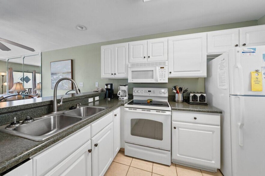 Building Photo - 23092 Perdido Beach Blvd