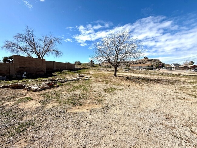 Building Photo - Charming Newly Updated 1 Bed / 1 Bath in the Heart of Kingman- Available Now!