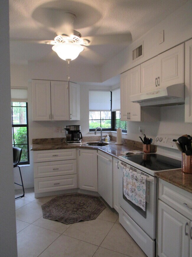 Building Photo - 2708 Black Oak Way