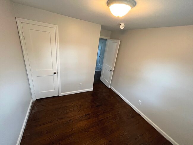 Building Photo - 112 Brookside Cir