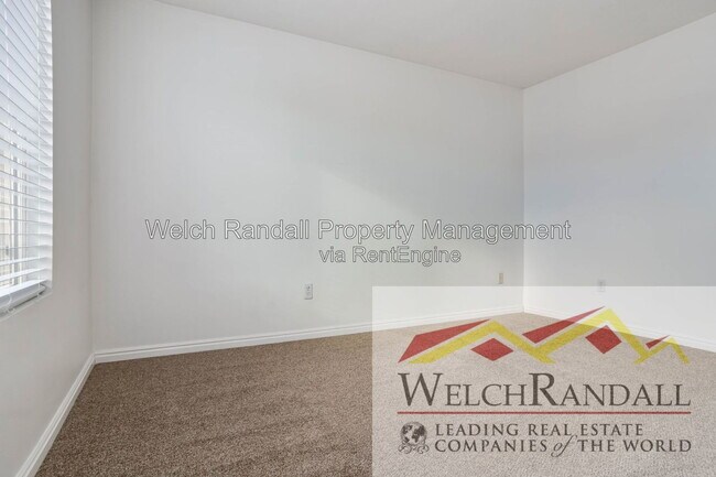 Building Photo - 167 Mountain Peak Dr
