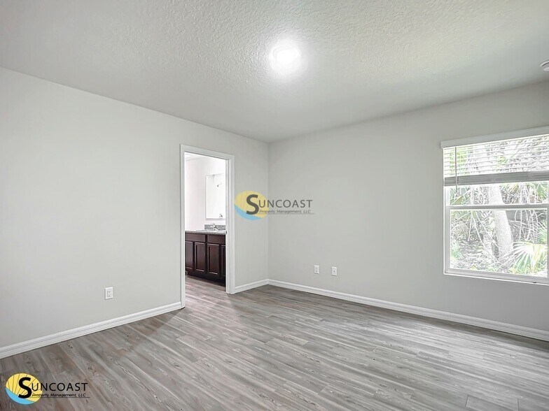Building Photo - 36 Wood Amber Ln