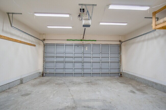 Building Photo - 3-Bedroom Home with Open Floor Plan, and Oversized Primary Suite - Available 1/30