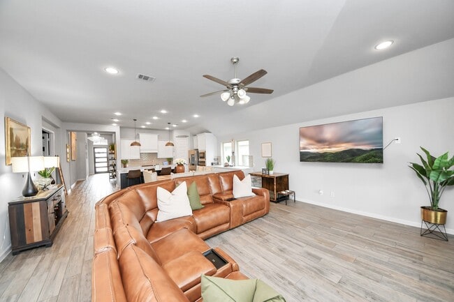 Building Photo - 1711 Rustling Creek Dr