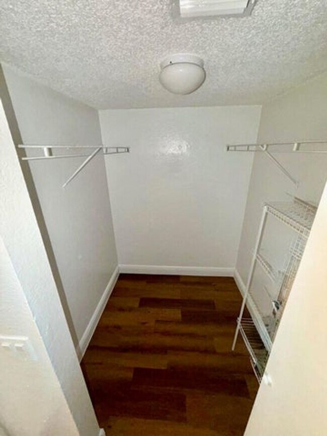 Building Photo - 1481 Windorah Way