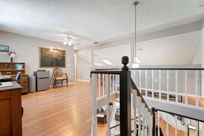 Building Photo - ** STUNNING 4 BEDROOM 2 FULL BATH/ 2 HALF BATH HOME WITH A PRIVATE POOL LOCATED JUST MINUTES FROM...