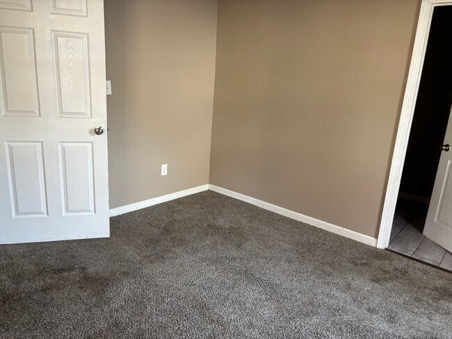 Building Photo - Ask About our Move in Special! Charming 3 Bed 1.5 Bath Home With Fenced Yard