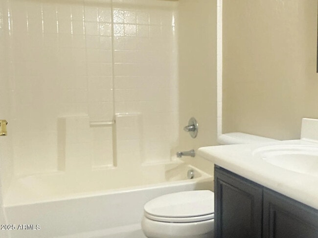 Building Photo - 3545 E Crescent Way