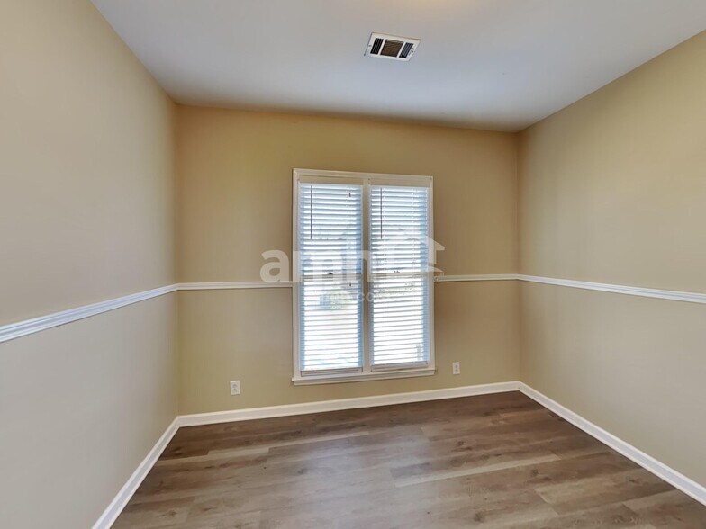 Building Photo - 720 Magnolia Trail