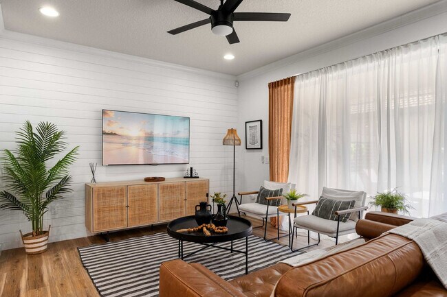 Building Photo - 1978 Majorca Dr